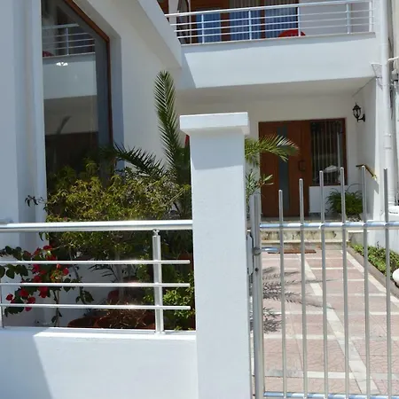 Pensiune семейна къща “вълчеви” 3*