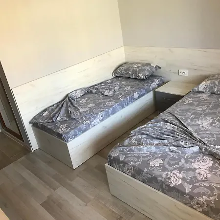 Πανσιόν семейна къща “вълчеви”