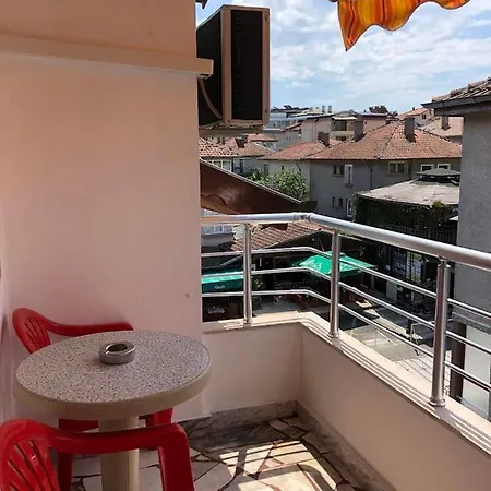 семейна къща “вълчеви” Πανσιόν Kiten (Burgas)