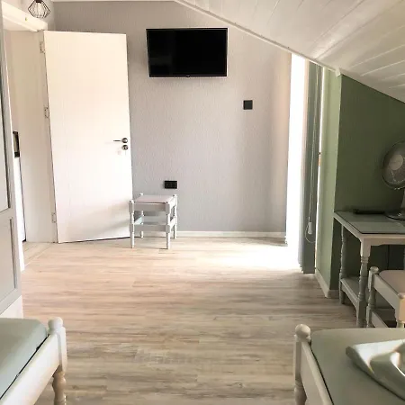 семейна къща “вълчеви” Πανσιόν Kiten (Burgas)