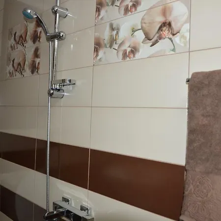 Πανσιόν семейна къща “вълчеви”